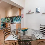 شقة Cozy 2 Bdr W/balcony In By Lovelystay *