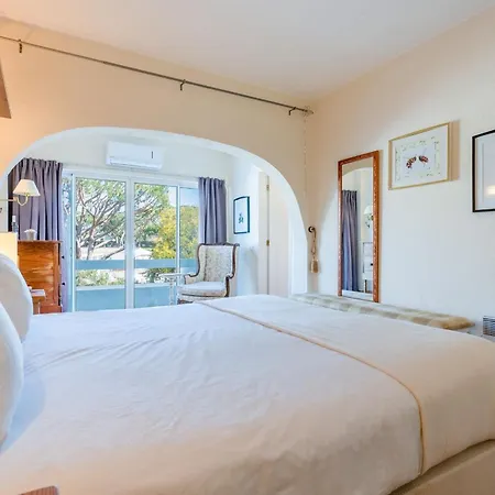 Апартаменты Bright & Spacious 2Br Balcony In Vale Do Lobo By Lovelystay *