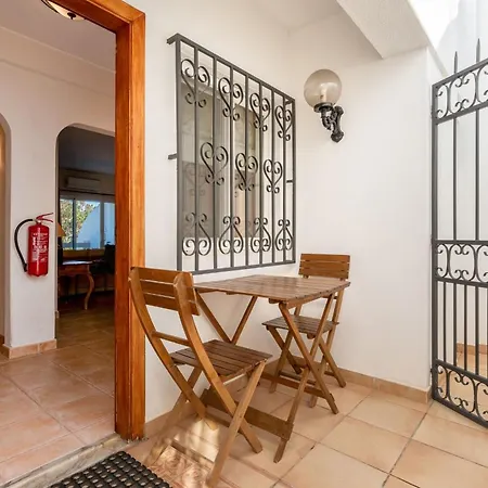 Апартаменты Bright & Spacious 2Br Balcony In Vale Do Lobo By Lovelystay