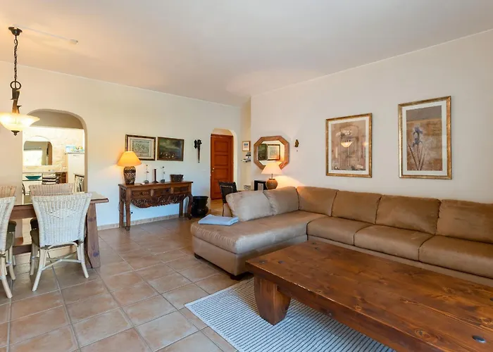 Апартаменты Cozy 2 Bdr W/balcony In By Lovelystay Вале-до-Лобо