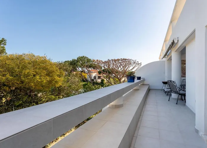 Апартаменты Cozy 2 Bdr W/balcony In By Lovelystay *